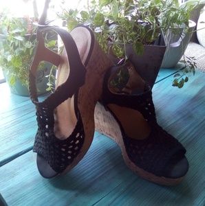 JellyPop black wedges